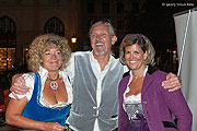 BR-Moderatorin Susanne Rohrer, Samtherz Manager Ulli Höcker und Patti Kolb ©Fotos: Georg Braun